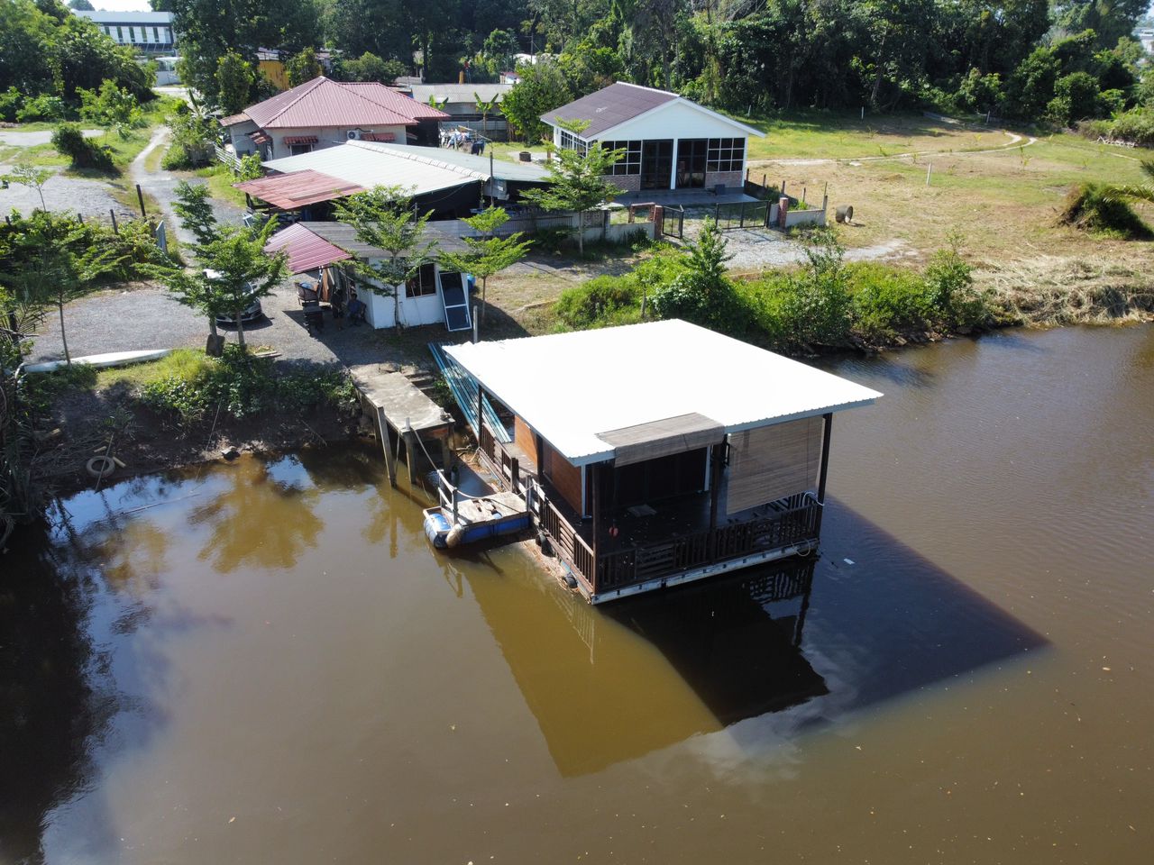 Floating Cabin
